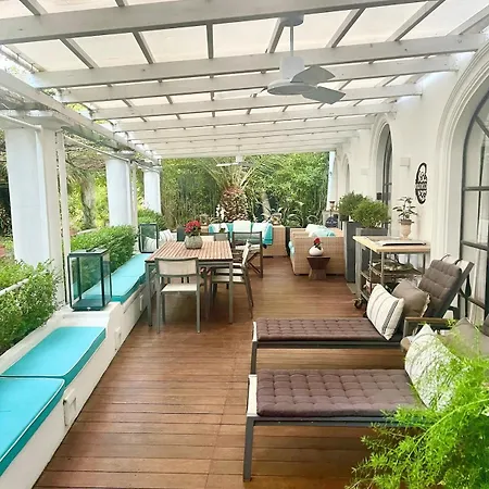 Capri Terrace Suite 1 公寓